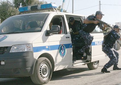 القبض على اربعة اشخاص بحوزتهم مادة مخدرة