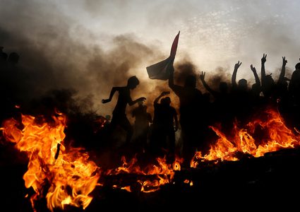 صحيفة تكشف تفاصيل الصفقة بشأن الهدوء على حدود غزة