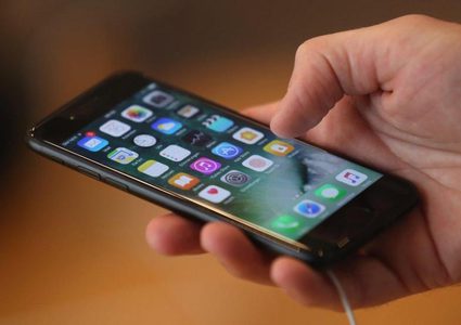 "أبل" تبطئ هواتف جديدة..إليك طريقة لتفادي "الخدعة"