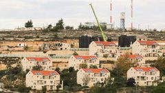 وضع حجر الاساس لبناء مستوطنة قرب رام الله