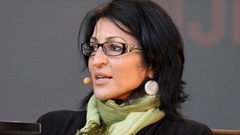 الاحتلال يمنع الكاتبة ابو الهوى من دخول فلسطين