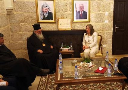 وزيرة السياحة تجتمع مع رجال الدين وروؤساء الكنائس