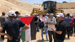 وفد برلماني اسباني يتضامن مع أهالي الخان الأحمر