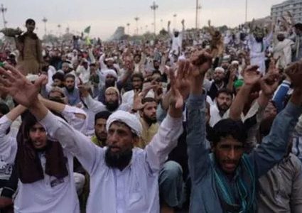 اتّفاق بين الحكومة الباكستانية والإسلاميين