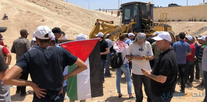 وفد برلماني اسباني يتضامن مع أهالي الخان الأحمر