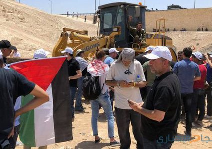 وفد برلماني اسباني يتضامن مع أهالي الخان الأحمر