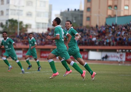 خدمات رفح يكتسح الهلال ويستعيد صدارة الدوري