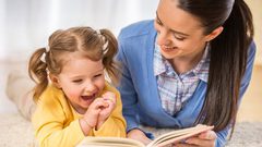 9 فوائد تدفعك لقراءة القصص لأطفالك.. تعرف عليها