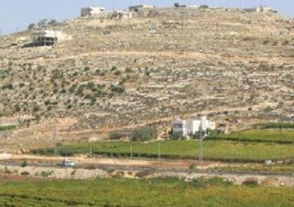 الاحتلال يستولي على 155 دونما من أراضي اللبن الغرب