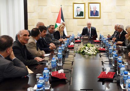 الحمدالله يعقد اجتماعا مع مؤسسة الضمان الاجتماعي