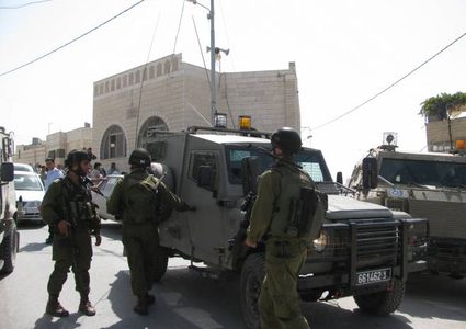 الإحتلال يحاصر اللبن الشرقية