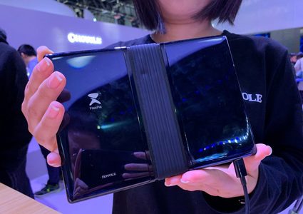 "FlexPai" هاتف مميز بشاشة قابلة للطي