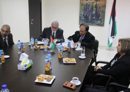 "الثقافة" و"اللجنة الوطنية" توقعان اتفاقية