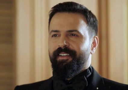 ضجة كبيرة على "السوشيال ميديا" بسبب صورة لتيم حسن