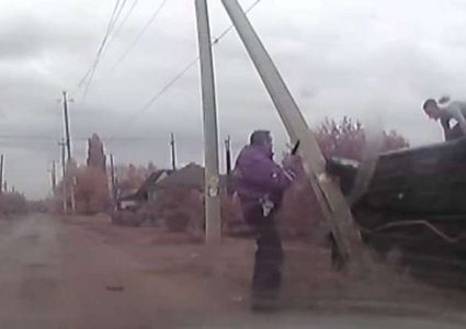 نهاية حتمية لمجرم سرق سيارة! (فيديو)