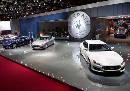 حريق ضخم يلتهم مئات سيارات "مازيراتي" الفخمة