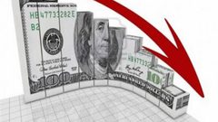 الدولار يتراجع