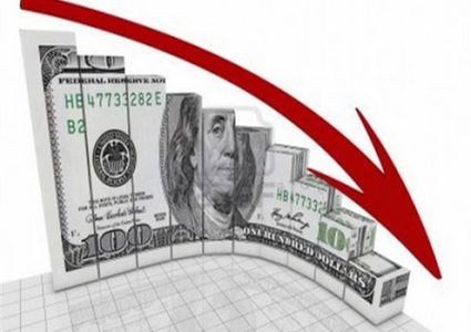 الدولار يتراجع