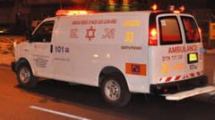 اصابة مواطن دهسته حافلة اسرائيلية غرب بيت لحم