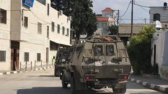 الاحتلال يحاصر منزل عائلة أشرف نعالوة