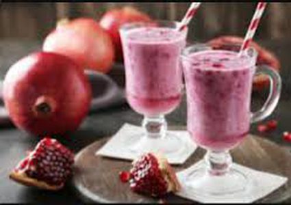 شراب الرمّان والتمر المثلّج