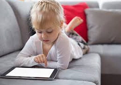 علاقة قصر النظر والسرطان عند الأطفال بالهواتف