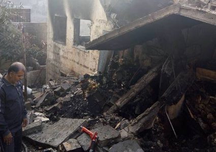 الاحتلال يشرع بهدم أساسات منزل في بلدة الزعيّم