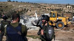 الاحتلال يخطر بوقف البناء في منزل شرق بيت لحم