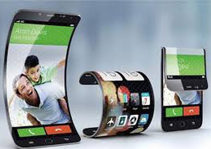 سامسونغ تعرض هاتفها القابل للطي