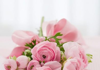 ما هو تأثير اللون الوردي على الجانب النفسي ؟