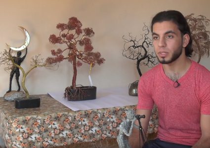 النباهين يبدع في النحت بواسطة الأسلاك المعدنية