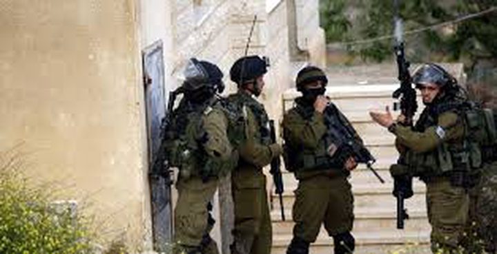 الاحتلال يأخذ مقاسات منزل ويصوره جنوب بيت لحم