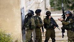 الاحتلال يأخذ مقاسات منزل ويصوره جنوب بيت لحم