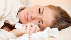 للنساء.. تعرفي الى أضرار البكاء قبل النوم