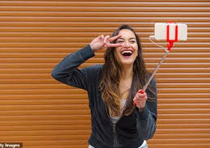 باحثون يحذرون من مخاطر السوشال ميديا وتأثيراتها