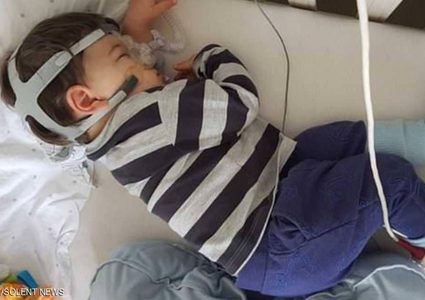 طفل يواجه أصعب خيار بين اليقظة أو الموت!