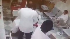 "سعودية" تقتحم صالون حلاقة بسيارة رباعية الدفع!