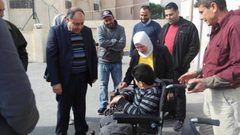 تسليم مكرمة رئاسية لذوي الإعاقة الحركية