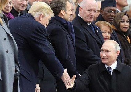 ترامب وبوتين يبحثان قضايا العالم في باريس