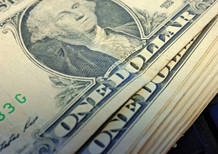 روسيا تحقق نجاحا في خفض التعامل بالدولار