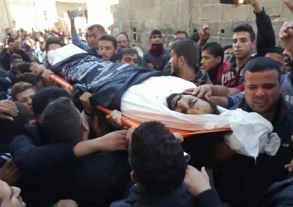 جماهير غفيرة تشيع شهداء خانيونس