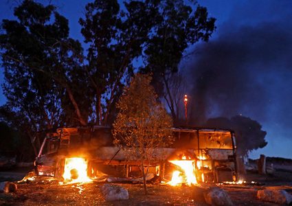 الاحتلال يفتح تحقيقا في حادثة استهداف الحافلة