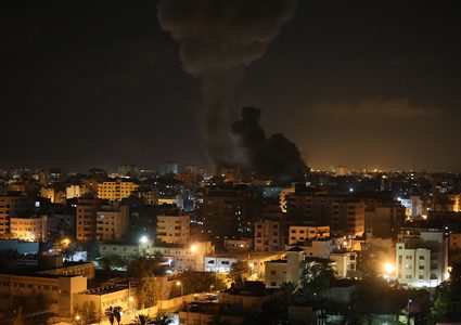 قصف إسرائيلي لمقر فضائية الأقصى غرب غزة