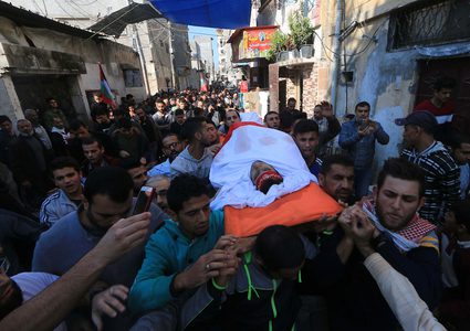 غزة تشيع جثمان الشهيد محمد التتري