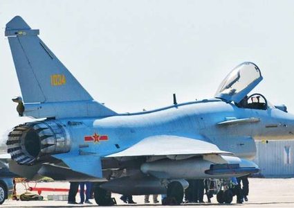 الصين تكشف عن مقاتلة ذات قدرة فائقة على المناورة