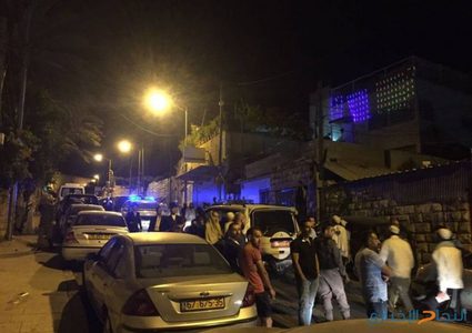 مستوطنون يرشقون مركبات المواطنين بالحجارة