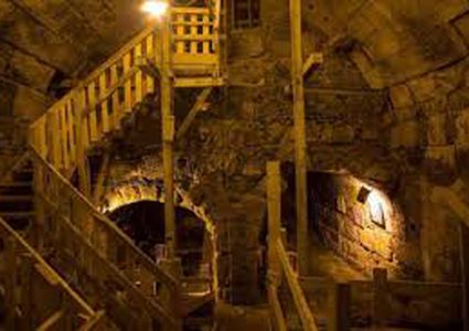 الخارجية تطالب بموقف دولي لوقف الحفريات بالقدس