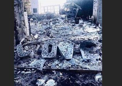 نجمة شهيرة تفقد منزلها الفخم خلال ساعات