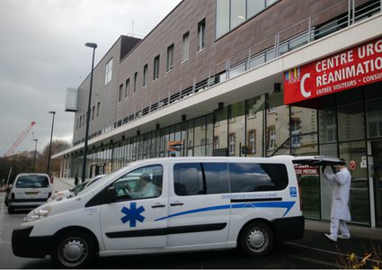 العنف المدرسي.. تلميذ يحاول خنق أستاذه في باريس