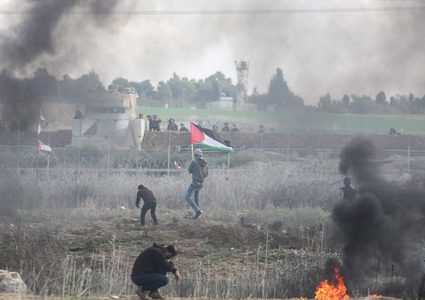 الاحتلال يصيب شابا بالرصاص الحي ويعتقله في غزة